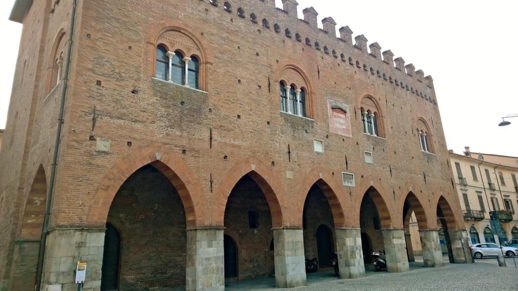 Appartamenti I Liutai Cremona Eksteriør bilde